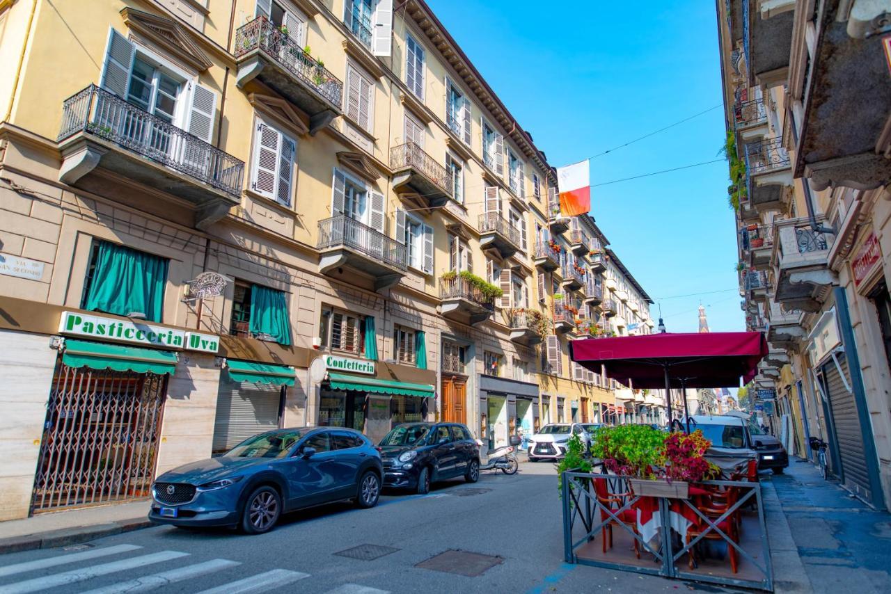 Nella Casa Del Pittore * Turín